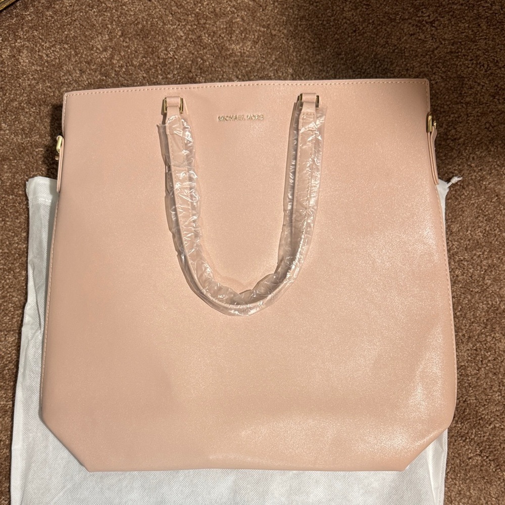 New New Michael Kors Light Pink Logo Tote Front Pocket Dust Bag Faux Leather
